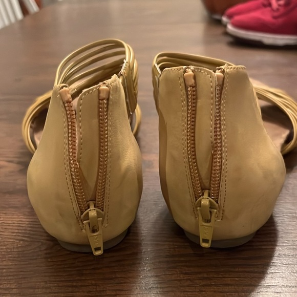 Giani Bernini Womens Jhene Sandals Ankle Straps Memory Foam Comfort. Size 6.5 - Picture 2 of 7